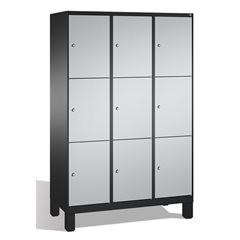 EVOLO Fächerschrank, mit Füßen, 3 Abteile, je 3 Fächer, Abteilbreite 400 mm, sch