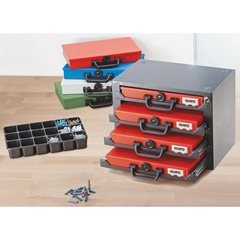 Stapelturm mit 4 Sortimentskoffern, Einleger mit 8fach-Einteilung, Koffer rot.