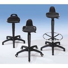 Arbeitshocker, Sitz aus PU-Schaum, mit Bodengleitern.