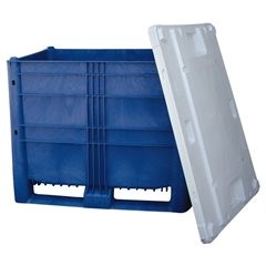 Großbehälter aus Polyethylen, Inhalt 652 l, Ausführung 2 Kufen, 6 Füße.