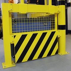 Unterfahrschutz für Sicherheitsgeländer, Höhe 490 mm, Länge 880 mm.