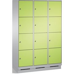 EVOLO Fächerschrank, mit Sockel, 3 Abteile, je 4 Fächer, Abteilbreite 400 mm, we