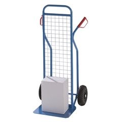Sackkarre mit Drahtgitter-Rückwand, Modell: Stapelkarre aus Stahl, mit Luftbereifung.