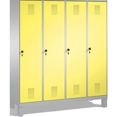 EVOLO Garderobenschrank, mit Füßen, 4 Abteile, Abteilbreite 400 mm, weißaluminiu