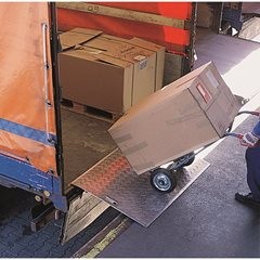 Überfahrbrücke, mobil, Tragfähigkeit 600 kg, Überfahrlänge 750 mm.