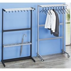 Reihengarderobenständer einseitig, ohne Kleiderbügel, silber, mit Schirmhalter.