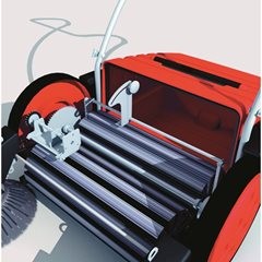 Kehrmaschine, mit Tandem-Walzen-System, motorisch, Behälterinhalt 50 l.