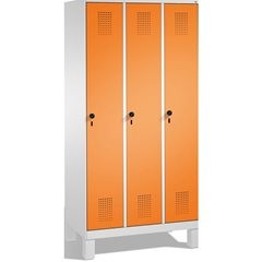 EVOLO Garderobenschrank, mit Füßen, 3 Abteile, Abteilbreite 300 mm, lichtgrau /
