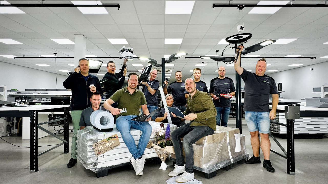Lednovate teamfoto 10jarigbestaan c 04