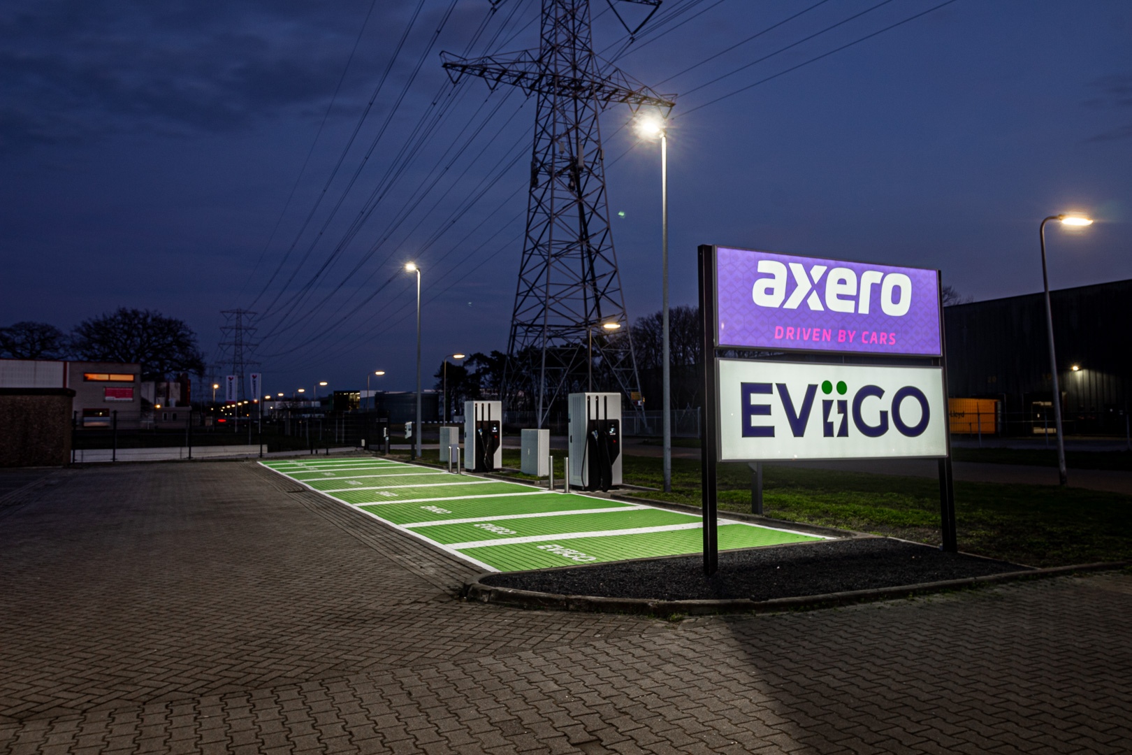 Lednovate Axero Enschede 8 - Axero