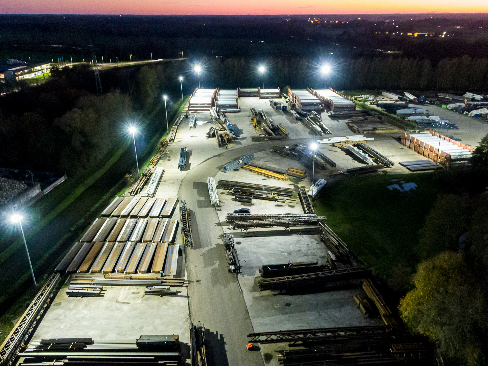 Lednovate Cygnus Van Merksteijn Raalte 1 - Van Merksteijn - Buitenterrein
