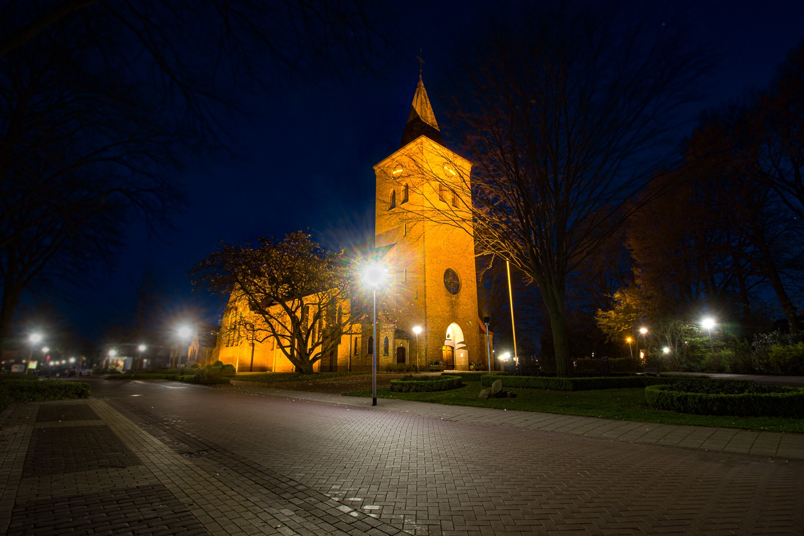Lednovate Kerk Rossum 1 - Kerk