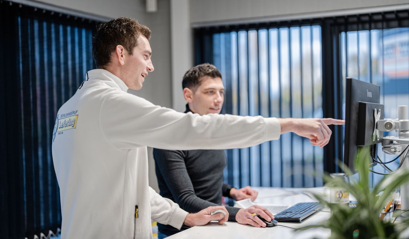 Schildersbedrijf Lefering Niice Digital Marketing 09149 Schildersbedrijf Lefering Niice Digital Marketing 09149