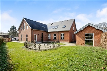 Photo 2. House, Jernbanevej, Jelling