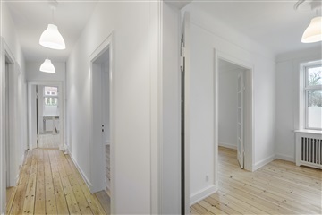 Photo 2. Apartment, Hellerupvej, Hellerup 