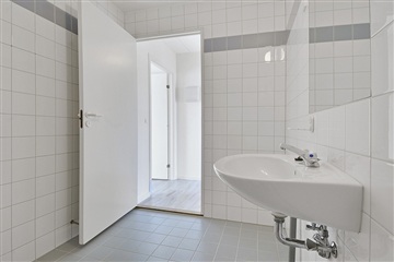 Billede 3. Lejlighed, Enggade, Give 