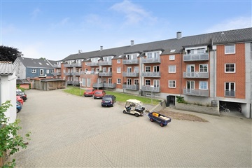 Billede 3. Lejlighed, Enggade, Give 