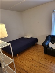 Photo 5. Room, Saxogade, København V 