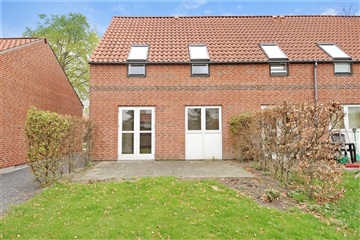 Billede 2. Lejlighed, Kirkevænget, Give 