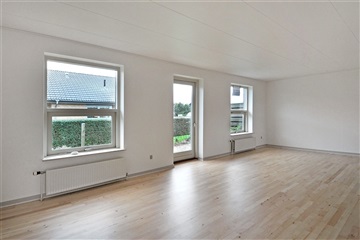 Billede 4. Hus/villa, Løveparkvej, Give 