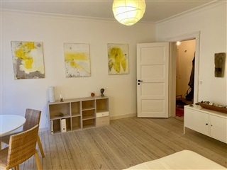 Photo 2. Room, Bergthorasgade, København V 