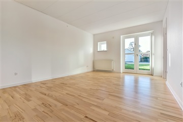 Photo 3. House, Stadionvej, Give 