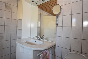 Photo 39. House, Hedevej, Karby 