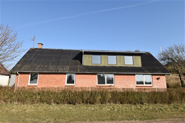 Photo 1. House, Hedevej, Karby 