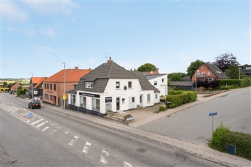 Photo 1. Apartment, Hovedgaden, Rønde 