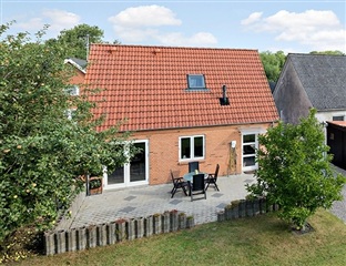 Photo 1. House, Krogagervej, Gjerlev J 