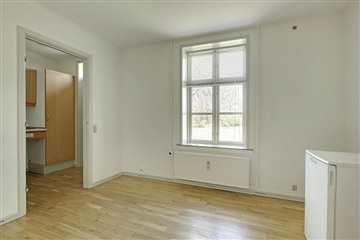 Photo 7. House, Stationsvej, Skamby 