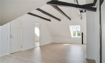 Photo 2. Apartment, Slotsgade, Hillerød 