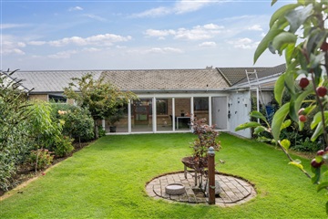 Photo 4. House, Hegnet, Odense N 