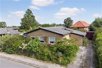 Photo 1. House, Tuekærvej, Holeby 
