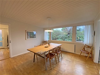 Photo 5. House, Skovlybakken, Holte 