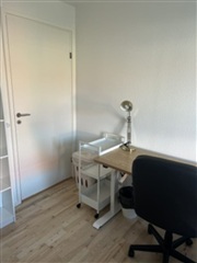 Photo 15. Room, Skæring Parkvej, Egå 