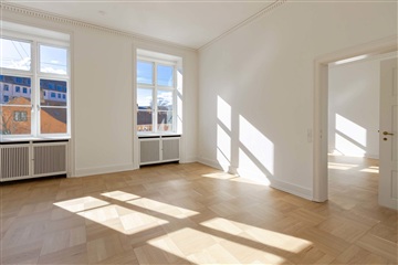 Photo 2. Apartment, Store Kongensgade, København K 