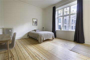 Photo 2. Room, , København K 