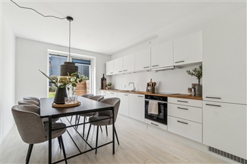 Photo 6. House, Luftmarinegade, København K 