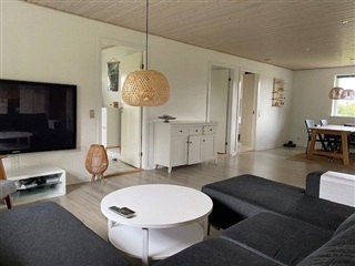 Photo 1. House, Hængebøgen, Kjellerup 
