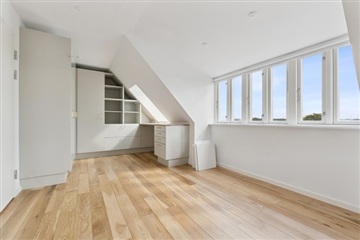Photo 9. Apartment, Bernstorffsvej, Hellerup 