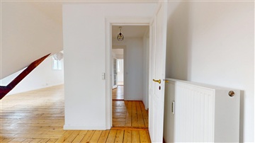 Photo 13. Apartment, Hellerupvej, Hellerup 
