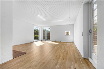Photo 3. House, Strandvejen, Charlottenlund 