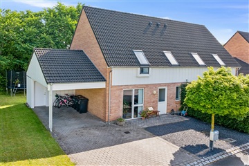 Photo 1. House, Lundsgårds Vænge, Odense NV 
