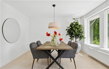Photo 10. House, Vængestien, Holte 