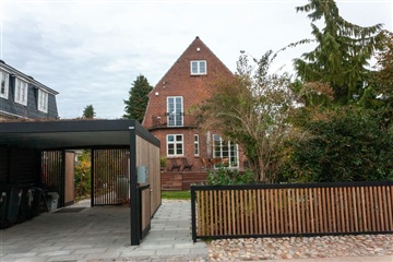 Photo 57. House, Milanovej, København S 