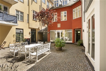 Photo 9. House, Rådhusstræde, København K 