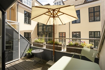 Photo 4. House, Rådhusstræde, København K 