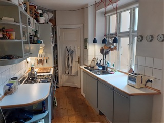 Photo 2. Room, Gyldenløvesgade, København K 