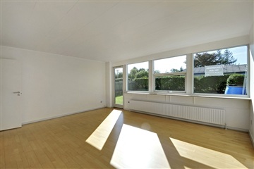 Photo 6. House, Solsortevej, Give 